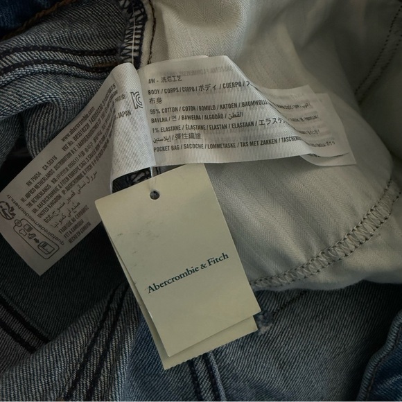 NWT Abercrombie & Fitch High Rise 4" Mom Shorts Size 35(20) - Picture 5 of 5